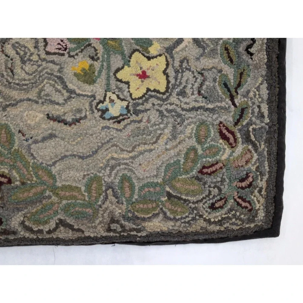 VTG Antique Hooked Rug 42